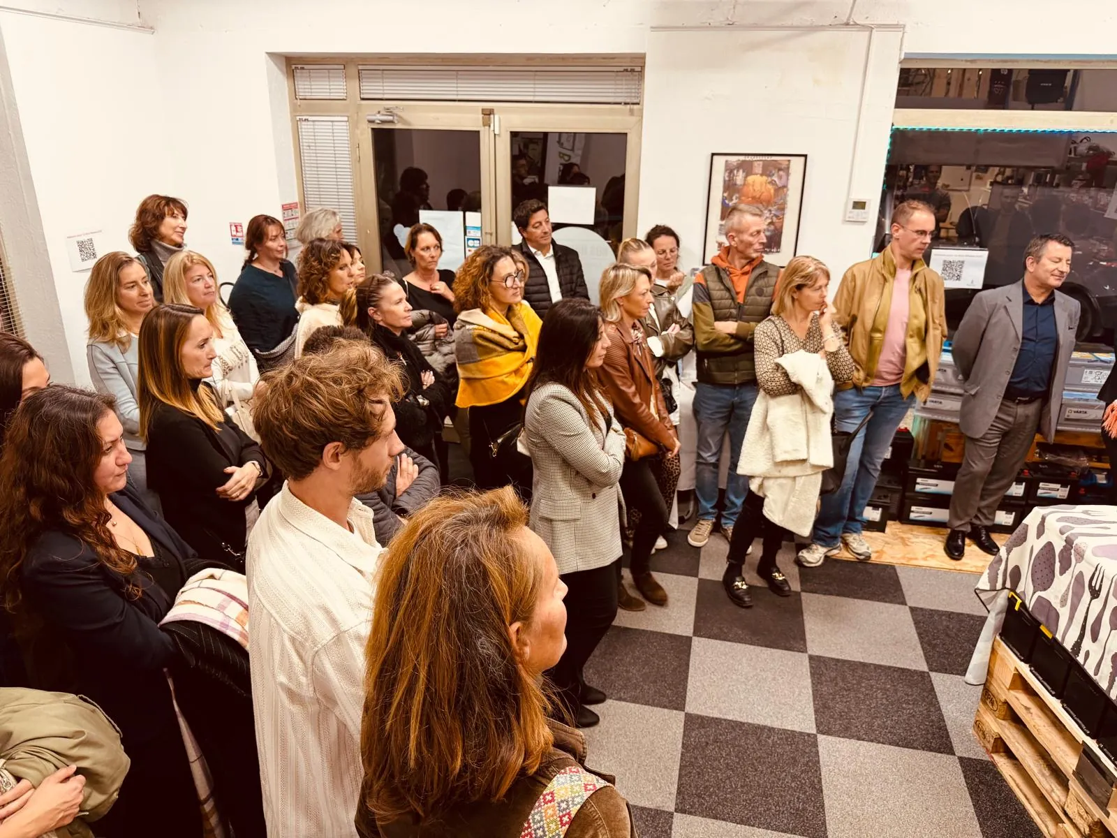 Accueil des membres du réseau, soirée Réseau Actif « Au cœur des entreprises » chez Energie Positive Batterie, Montauroux