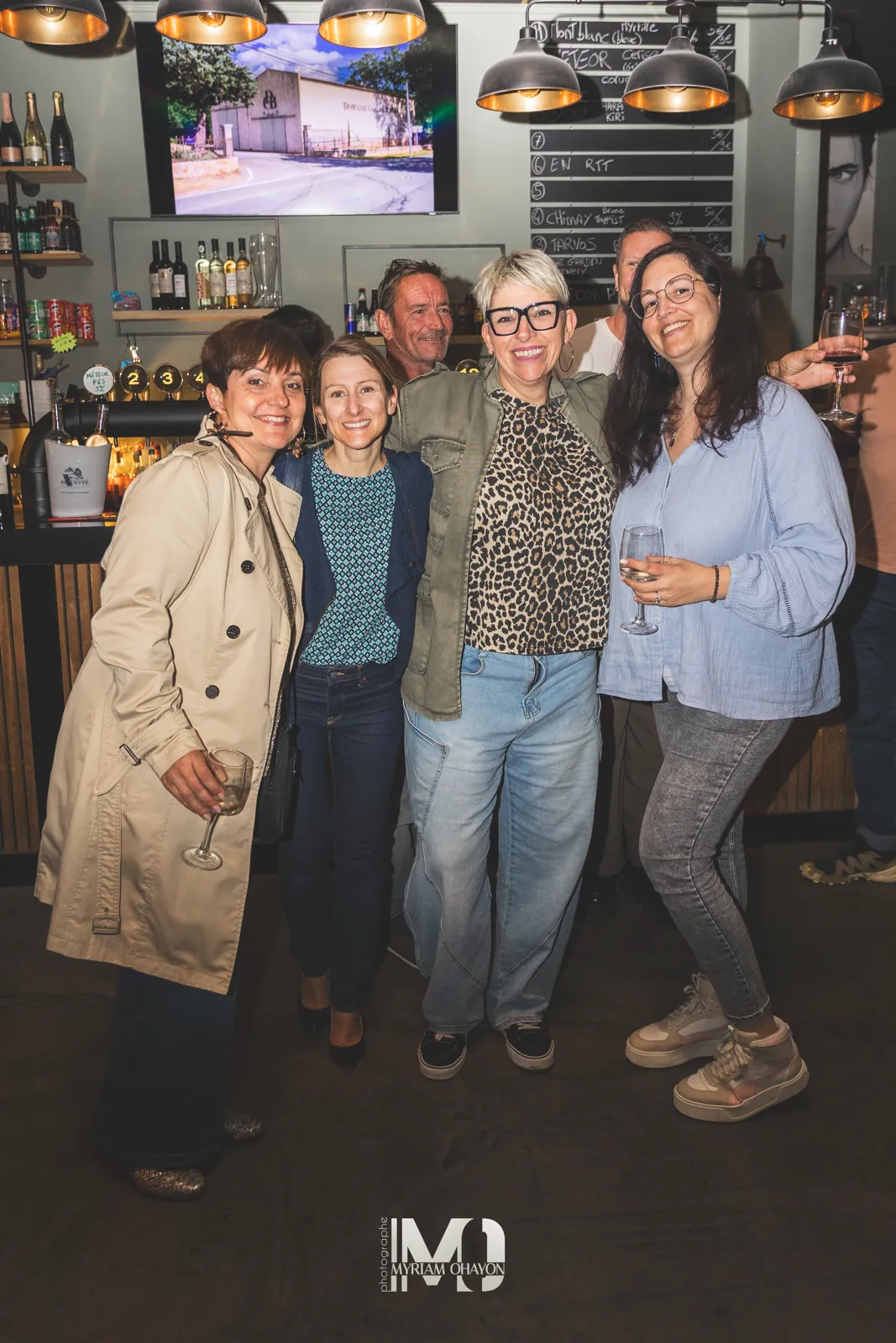 Verre de l'amitié, soirée Réseau Actif « Au cœur des entreprises » chez La Base Concept Store, Callian