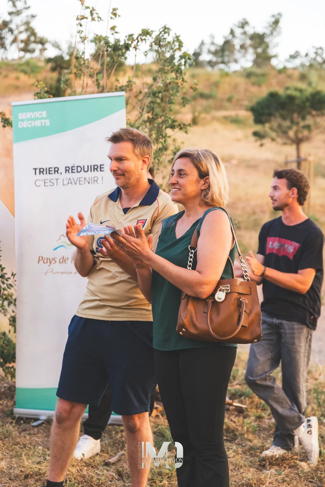 Échanges informels entre membres, soirée Réseau Actif « Au cœur des entreprises » chez Le Vallon des Pins, Bagnols-en-Forêt